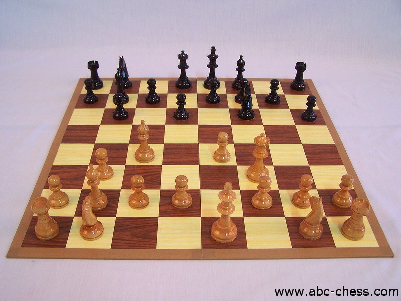 wooden_chess-set_02.jpg