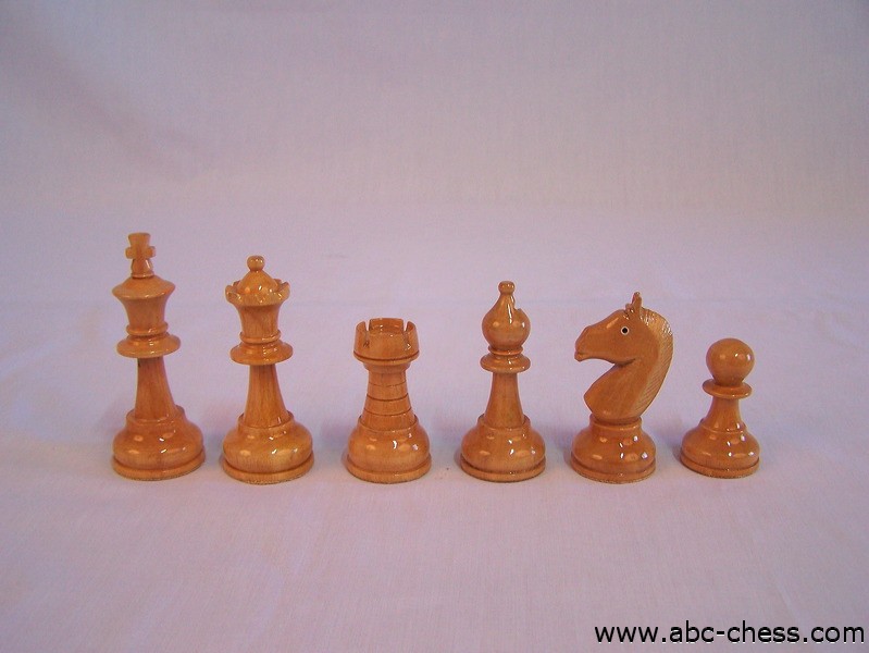 wooden_chess-set_03.jpg
