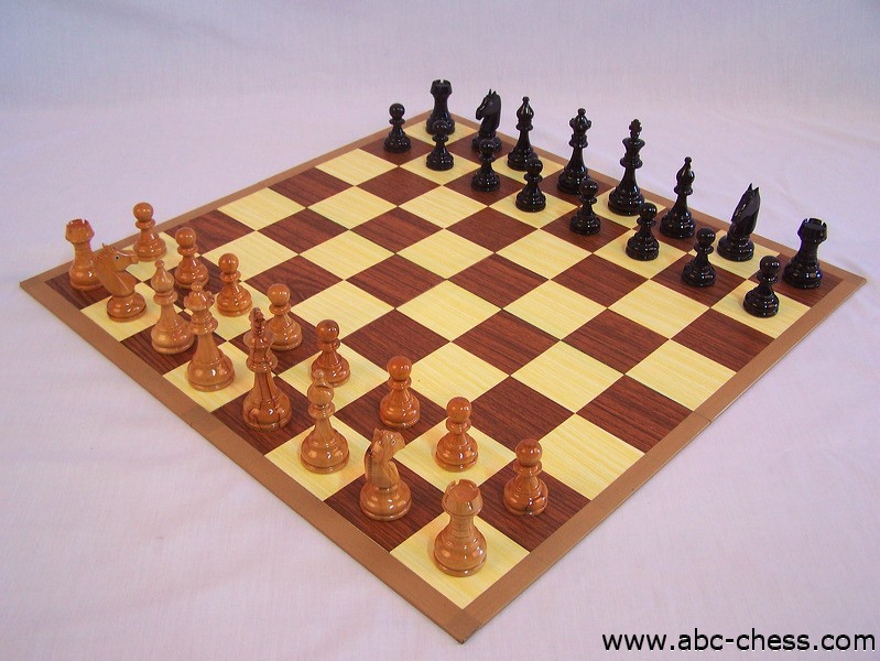 wooden_chess-set_05.jpg