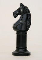wood_horse_trophy_black_09