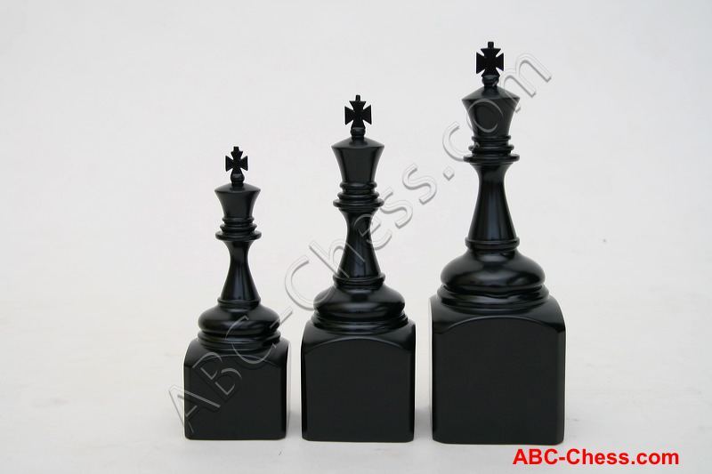 wood_king_trophy_black_05.jpg