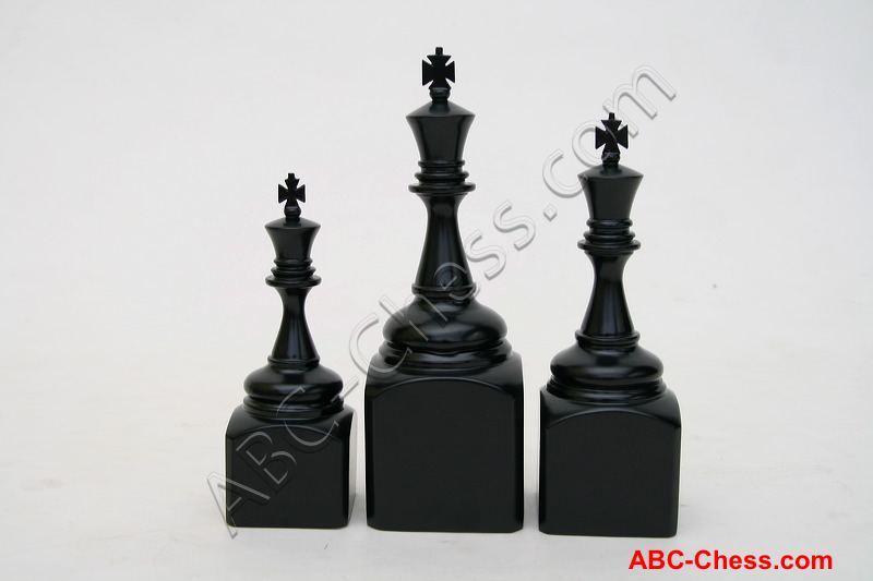 wood_king_trophy_black_07.jpg