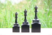dark wood queen trophyd king trophy_04