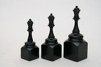 wood_queen_trophy_black_06