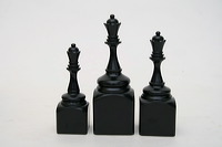 wood_queen_trophy_black_07