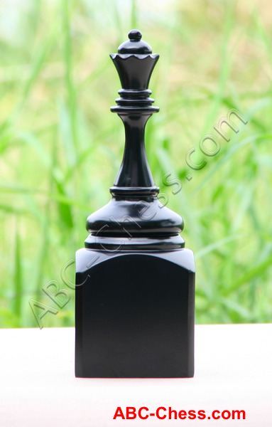 wood_queen_trophy_black_04.jpg
