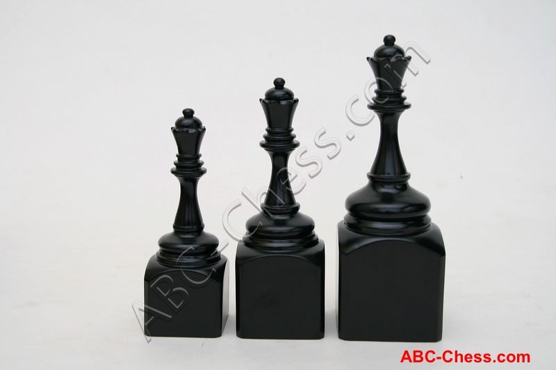 wood_queen_trophy_black_05.jpg