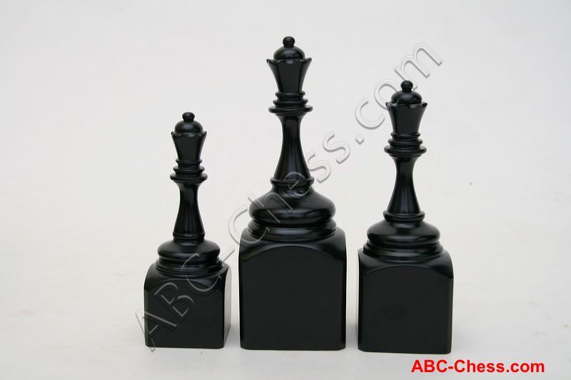 wood_queen_trophy_black_07.jpg