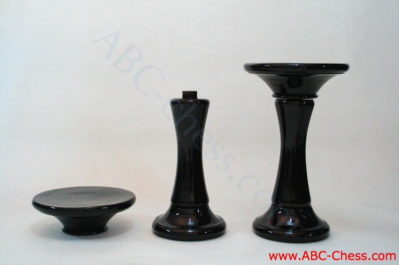 outdoor_wood_chess_table_03.jpg