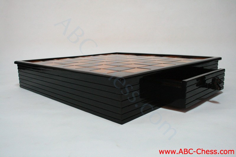 outdoor_wood_chess_table_06.jpg