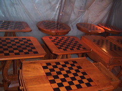 wooden_chess_table_07