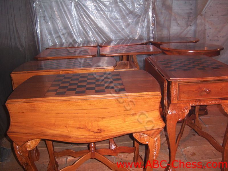 wooden_chess_table_11.jpg