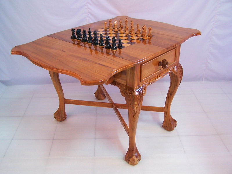 wooden_chess_table_08.jpg